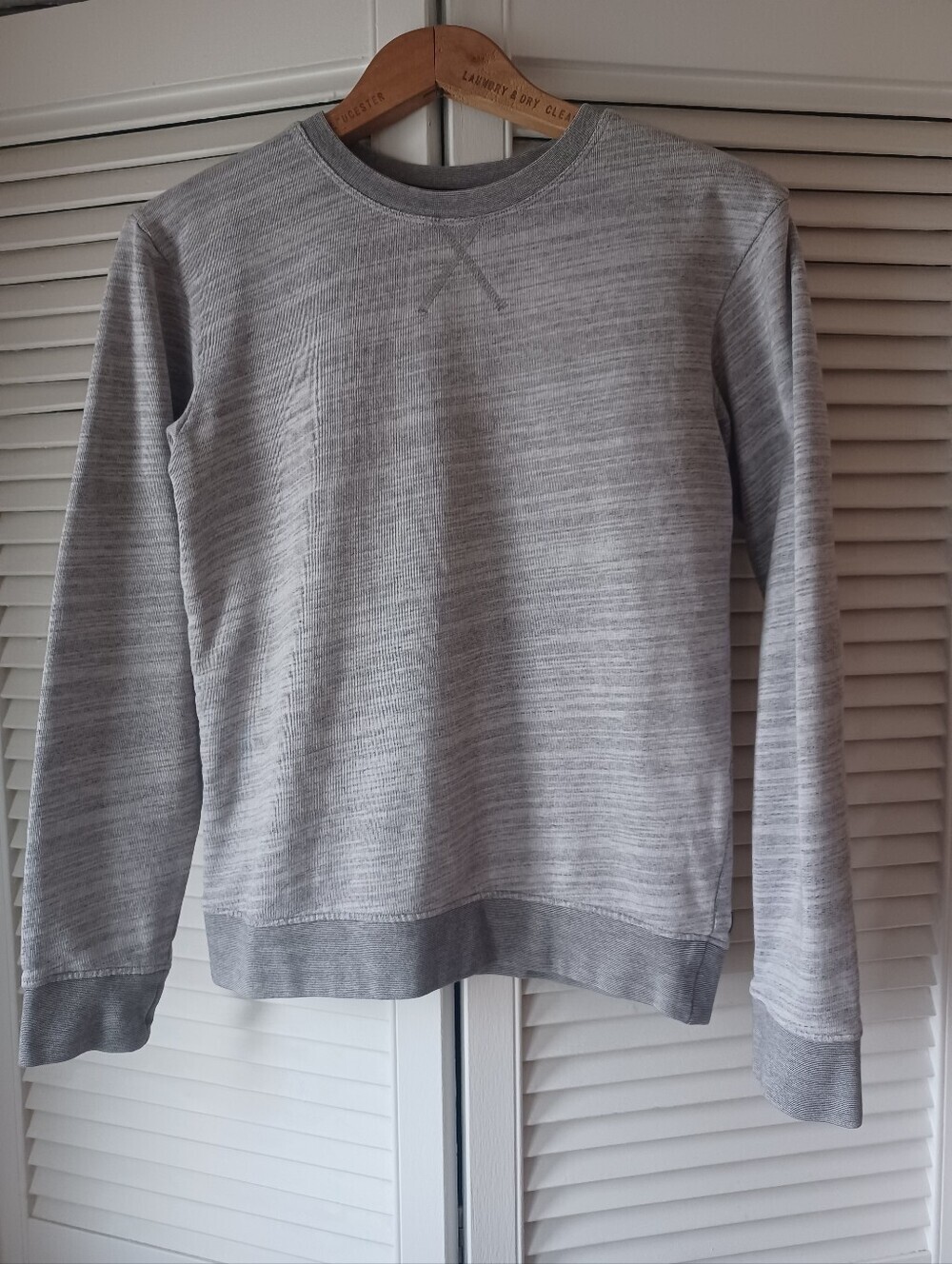 MEC 100% Organic Cotton Crewneck Mens Small Sweatshirt Grey
